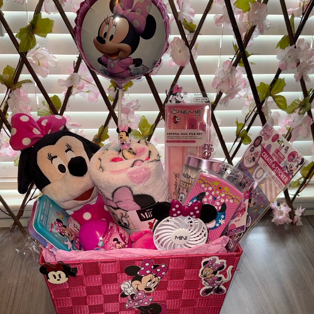 Minnie Mouse Pink Party Gift Basket - Home Party Supplies